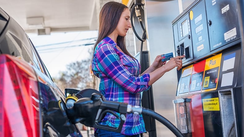 HeartlandBank_GasPump_850.jpg